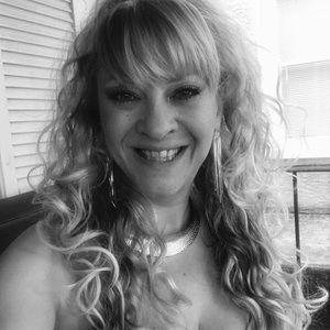 Meet your Posher, Ellen